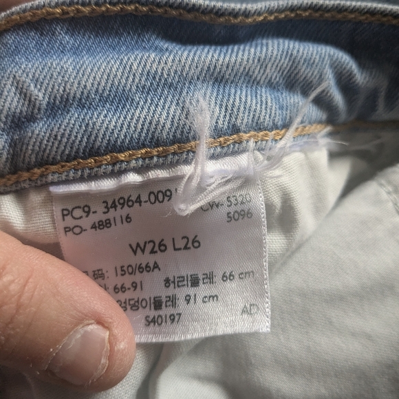 LEVI'S Wedgie Straight Jeans Pants Women Size 26x26 Light Blue Distressed Crop - Picture 7 of 14